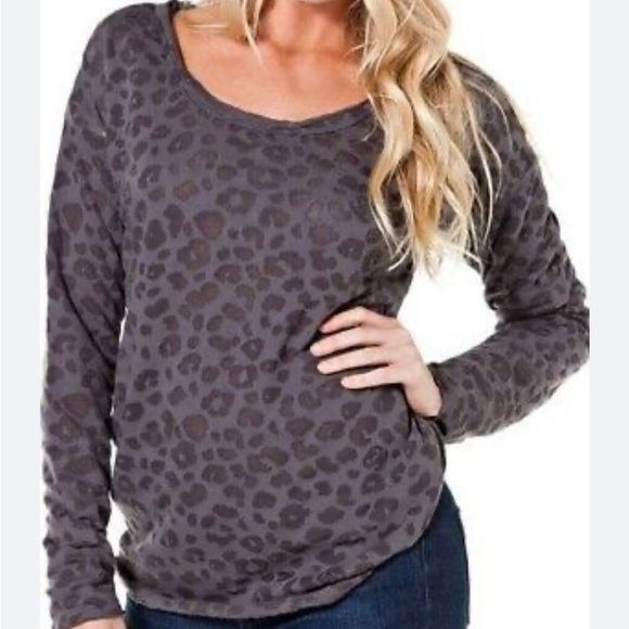 STUSSY Women’s Gray Leopard Print Slub Long Sleeve Taw Hem Top Size Large - Picture 1 of 5